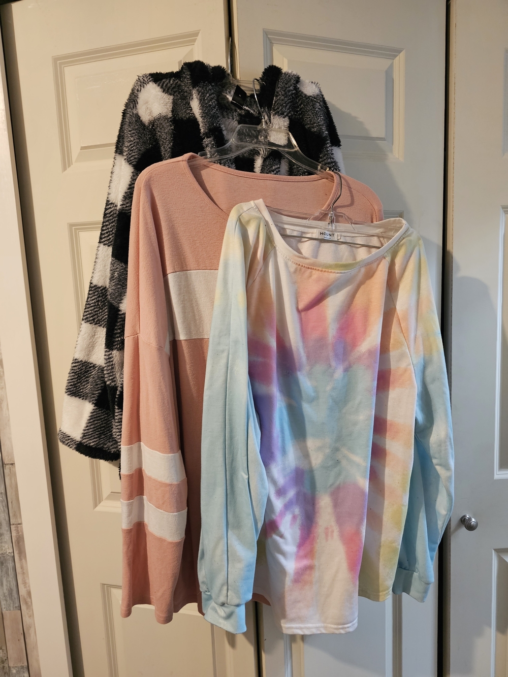 Woman's Trio!  Plaid Fuzzy Coat,  Pink Tunic & Pastel Tie-Dye Sweatshirt.  XXL